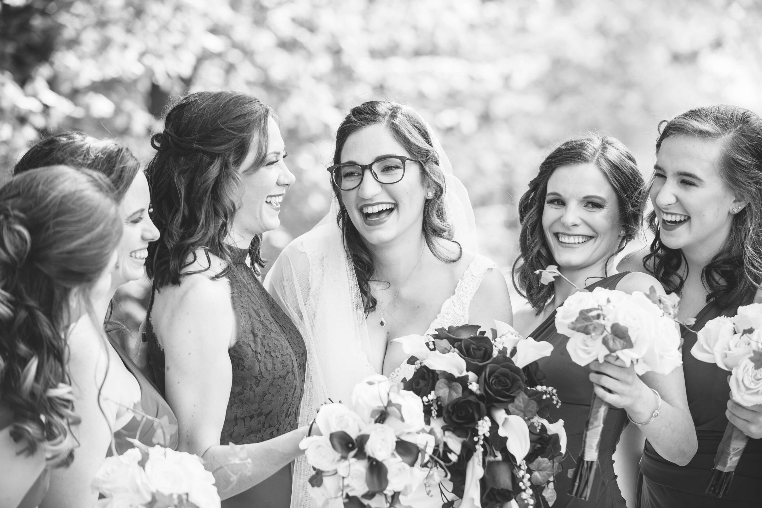 wedding photography bride with bridesmaids
