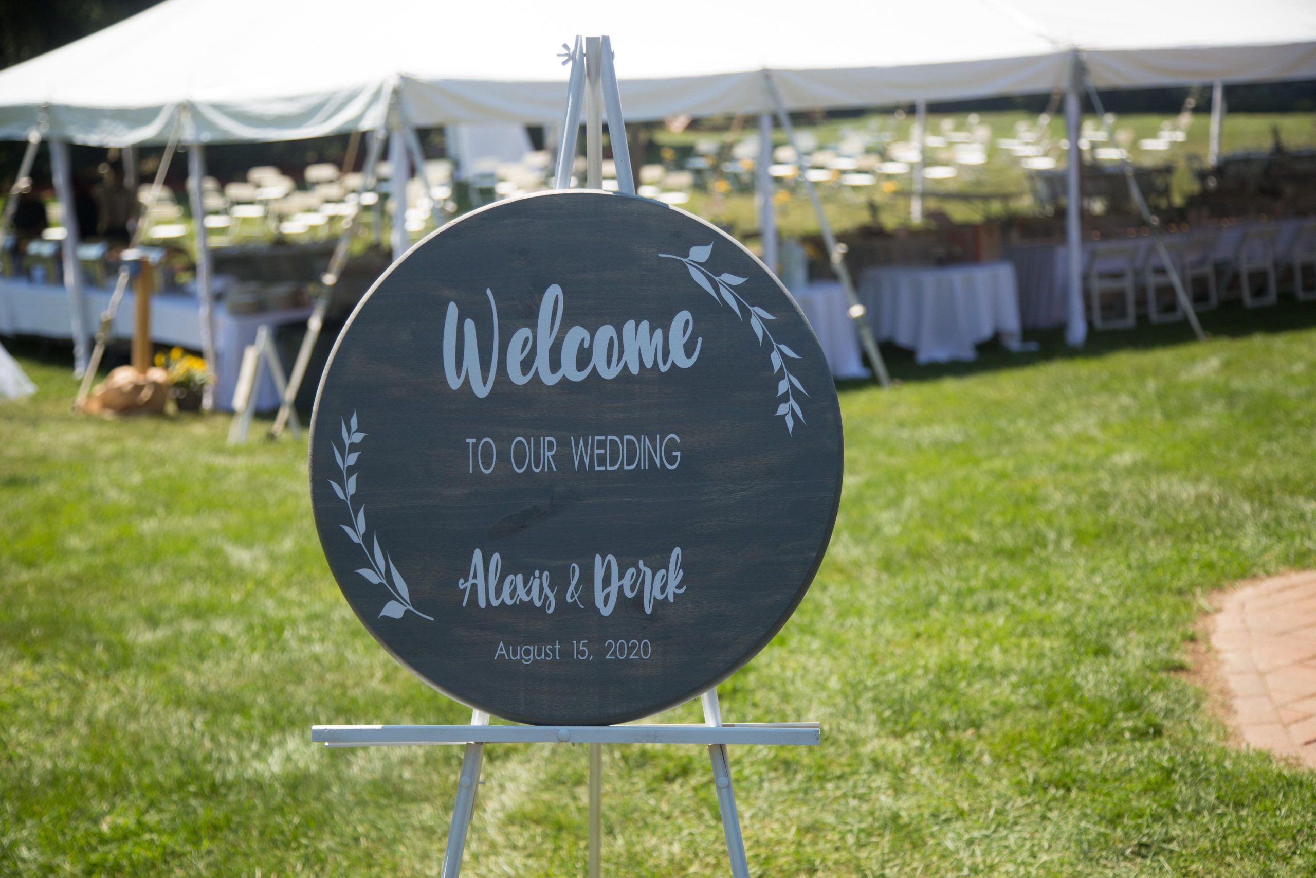 Backyard wedding details - Mike Staff Productions