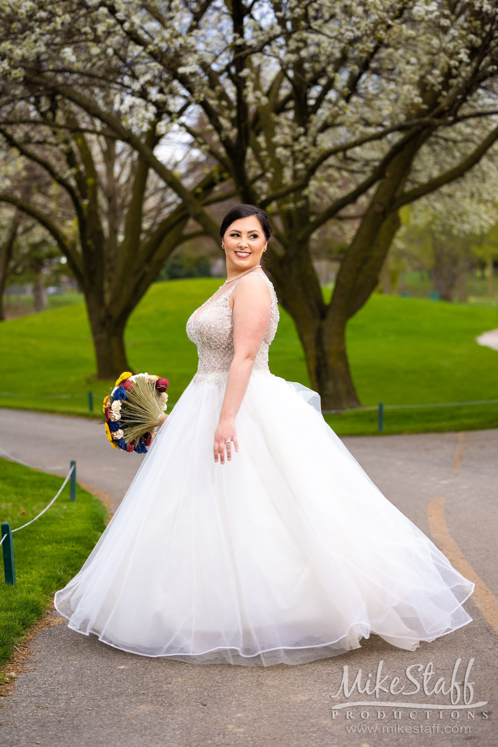 bridal portrait at sycamore hills - Mike Staff Productions bridal portrait at sycamore hills