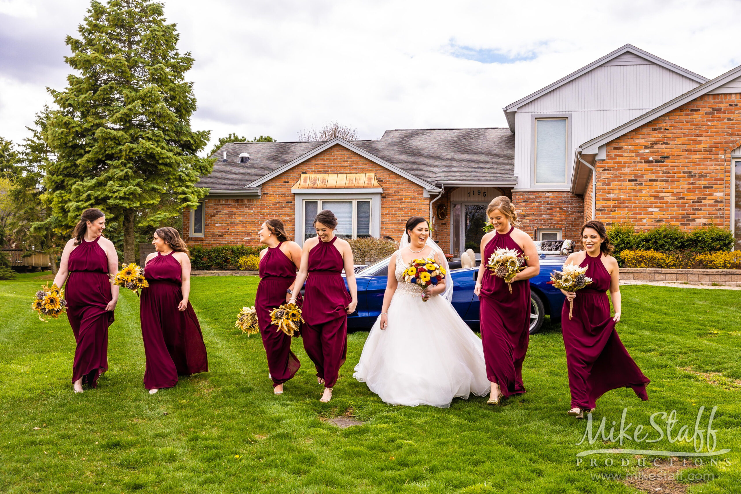 bridesmaids outside - Mike Staff Productions bridesmaids outside