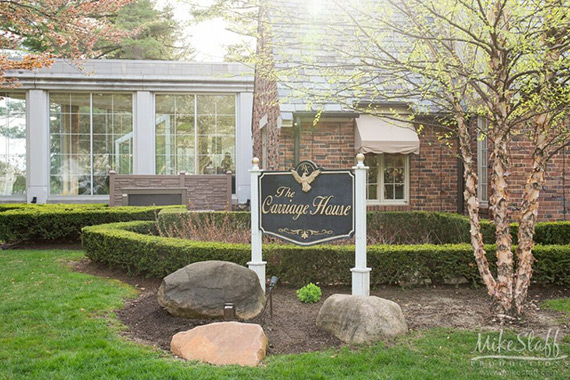 Carriage house min - Mike Staff Productions - Mike Staff Productions Clarkston Michigan Wedding