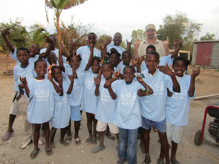 Mike Staff with kids in HaitiMike Staff with kids in Haiti - Mike Staff Productions - Mike Staff Productions Mike Staff with kids in HaitiMike Staff with kids in Haiti