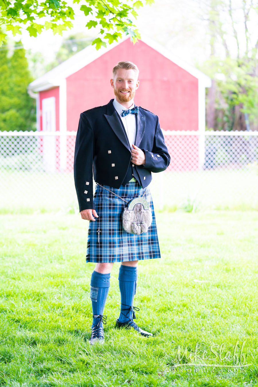 mikestaff-4 - Mike Staff Productions groom garret in kilt outdoors