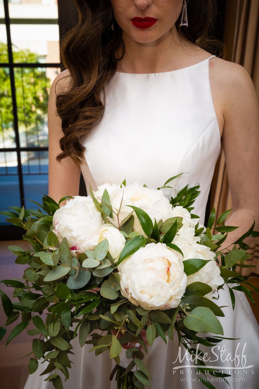 mikestaff-23 - Mike Staff Productions bride and white bouquet Shinola Hotel