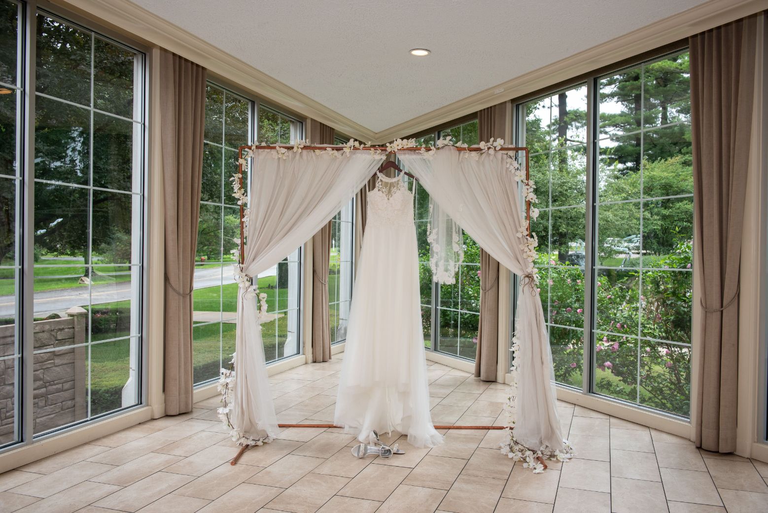 wedding dress details - Mike Staff Productions