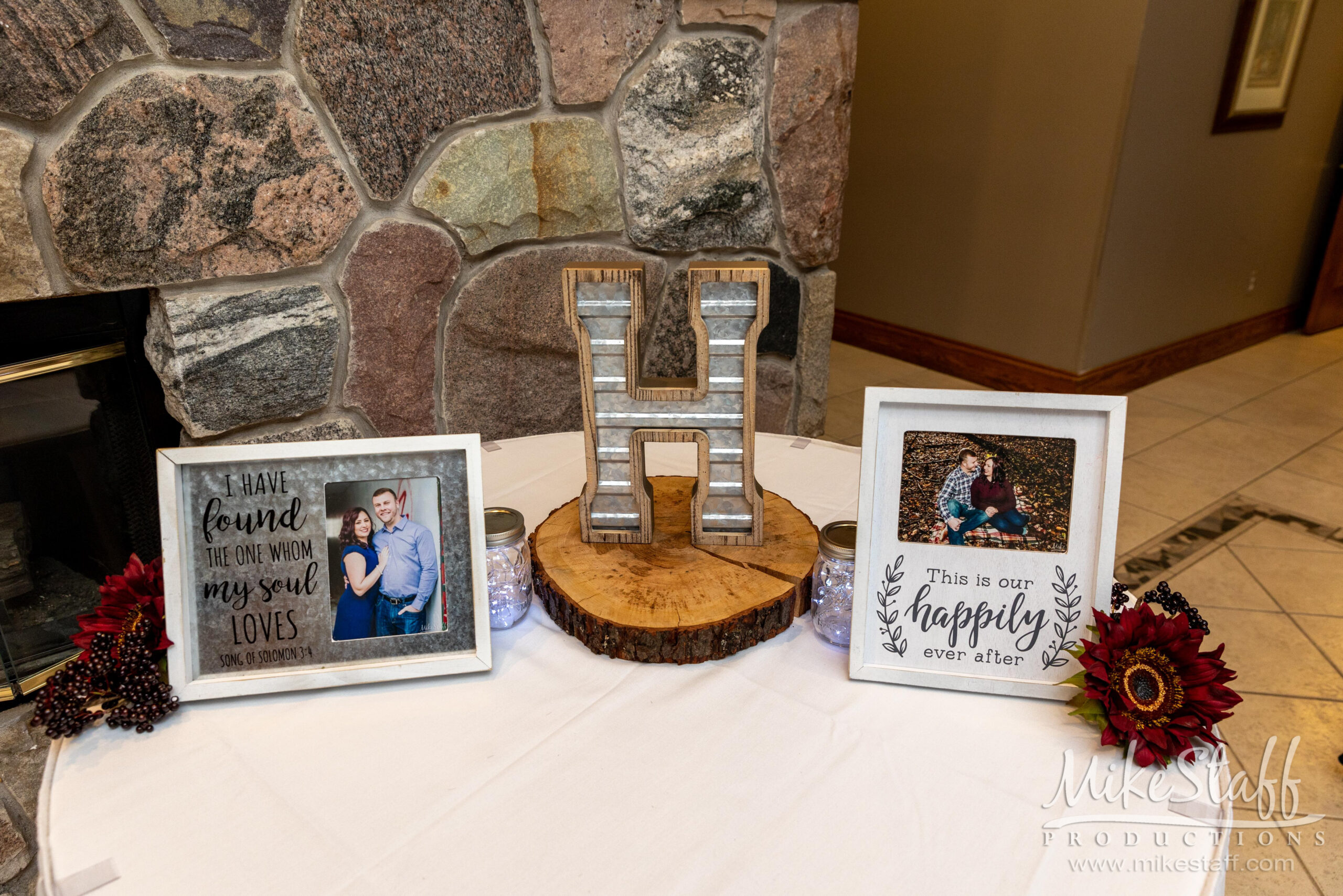 welcome table at sycamore hills - Mike Staff Productions welcome table at sycamore hills