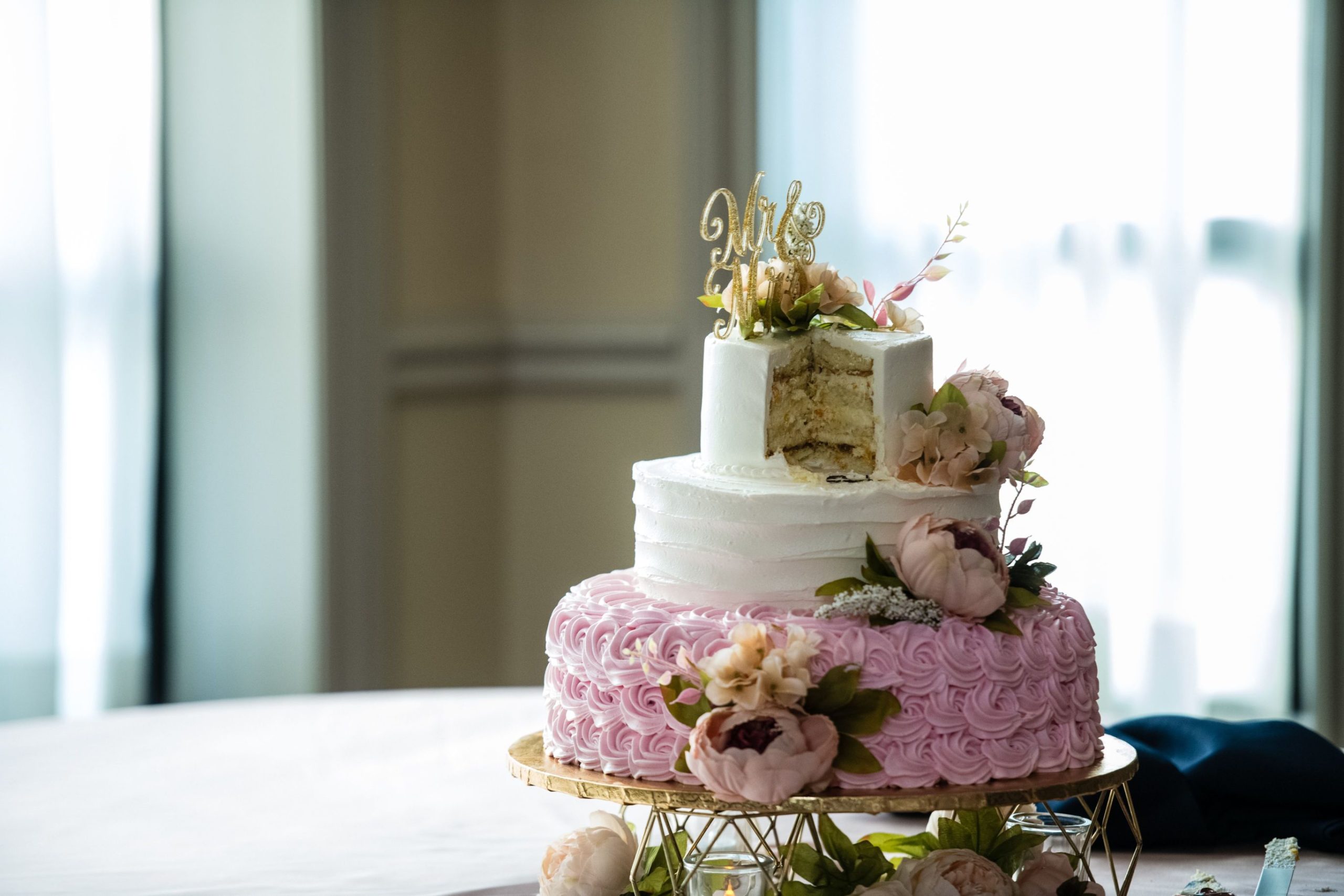 white and pink cake details - Mike Staff Productions white and pink cake details